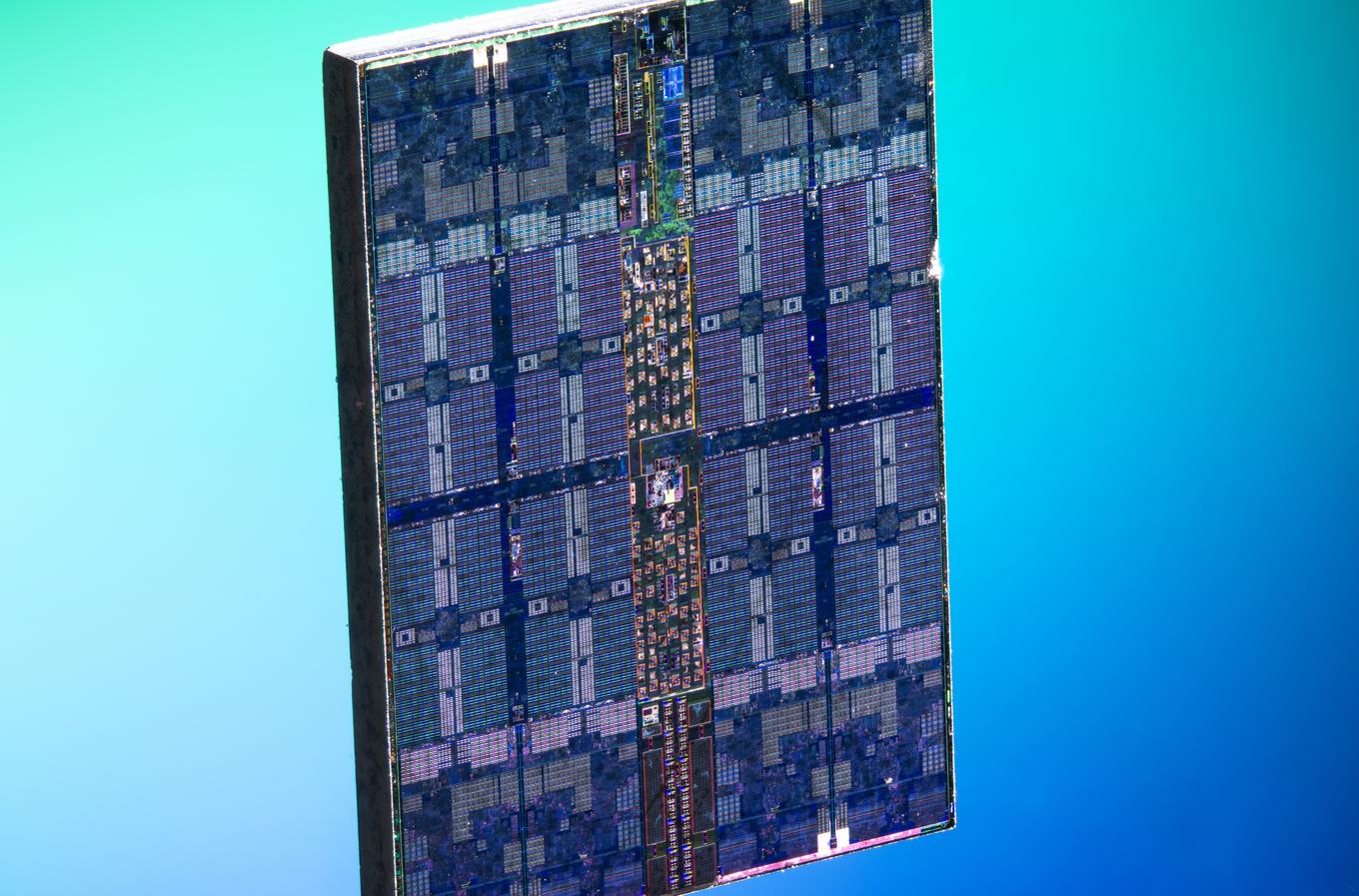 پردازنده‌های نسل دوم AMD EPYC شامل 39.54 میلیارد ترانزیستور