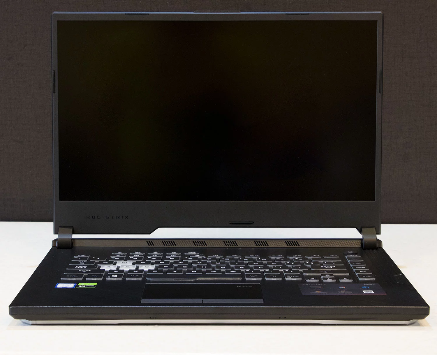 بررسی لپتاپ ASUS ROG STRIX G531GU-AL180