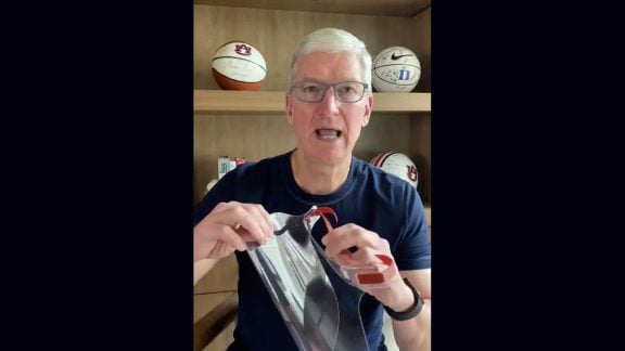 تولید شیلد محافظ صورت توسط اپل