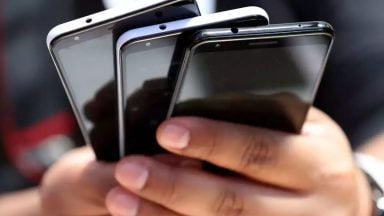 واردات موبایل در سال 99