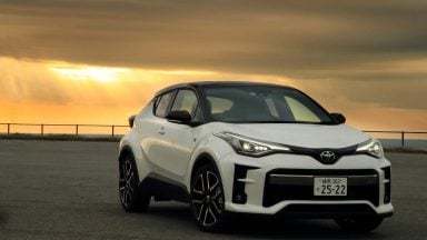 نشان تجاری کراساور C-HR GR