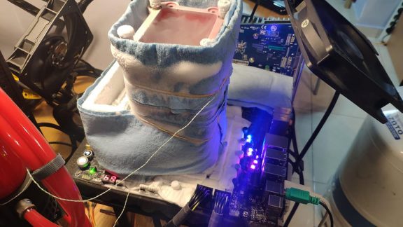 اورکلاک 10900K به 7.7 گیگاهرتز