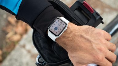 نمایش نحوه خروج آب از اپل واچ