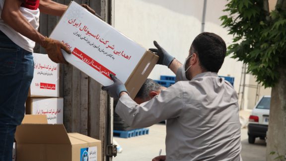 صنایع الکتریکی ناسیونال 140 هزار ماسک به کادر درمان و پزشکی تهران اهدا کرد