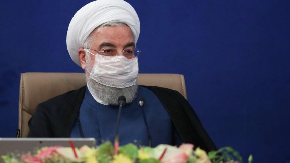 ورود روحانی به موضوع گران فروشی ایرانسل و همراه اول