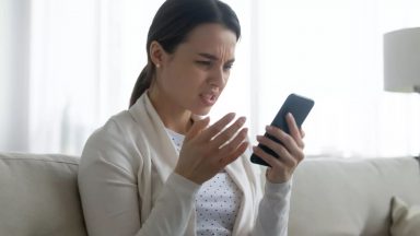 چگونه مشکل گیر کردن برنامه در گوشی اندرویدی را برطرف کنیم