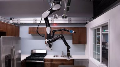 نمونه اولیه ربات مستخدم تویوتا