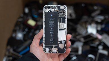 شکایت اپل از بازیافت کننده آیفون و آیپد