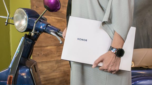 لپ تاپ مجیک بوک 14 آنر