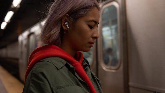 جارو برقی مخصوص پاناسونیک برای AirPod اپل