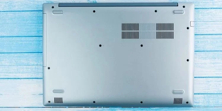 [تصویر:  Laptop-Cooling-Grills-on-Underside.jpg.webp]