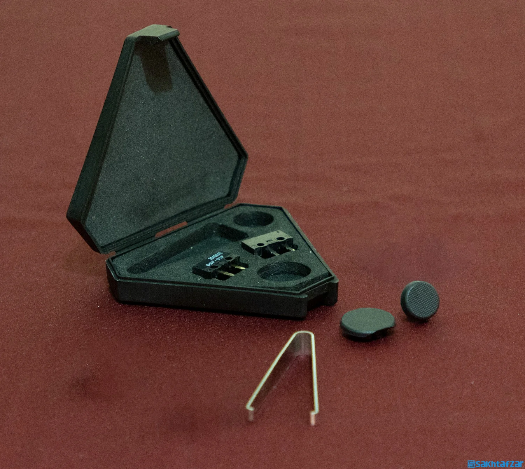 [تصویر:  ROG-Chakram-Balteus_04.jpg.webp]