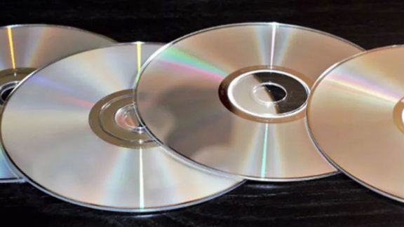 ساخت دیسک نوری 700 ترابایتی – تمام سریال‌های نتفلیکس در یک دیسک