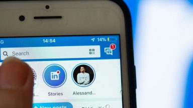 لینکداین قابلیت چت صوتی را اضافه کرد – کلاب هاوس در گوشه رینگ