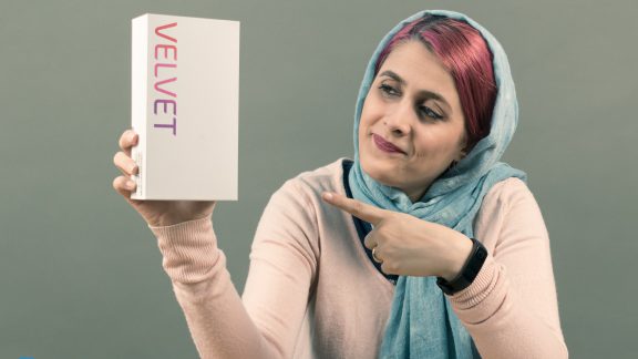 جعبه گشایی و نگاه اولیه به گوشی LG Velvet