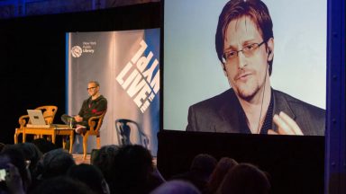 NFT تصویر ادوارد اسنودن بیش از 5.4 میلیون دلار به فروش رسید