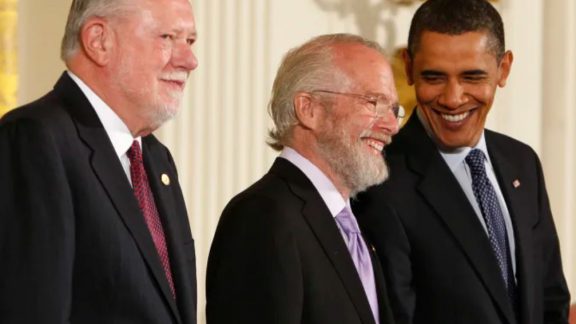 چارلز گشکه هم بنیانگذار شرکت Adobe در سن 81 سالگی درگذشت