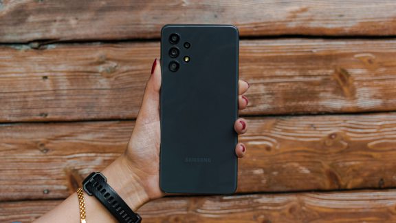 بررسی گوشی گلکسی A32 سامسونگ