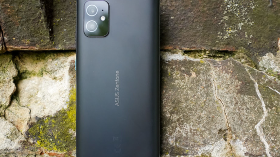 ایسوس زنفون 8