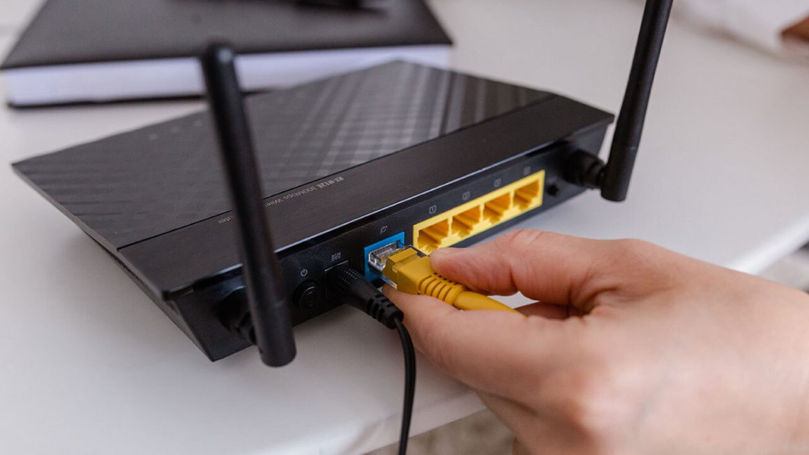 دستگاه خود را از طریق کابل اترنت به روتر خود متصل کنید