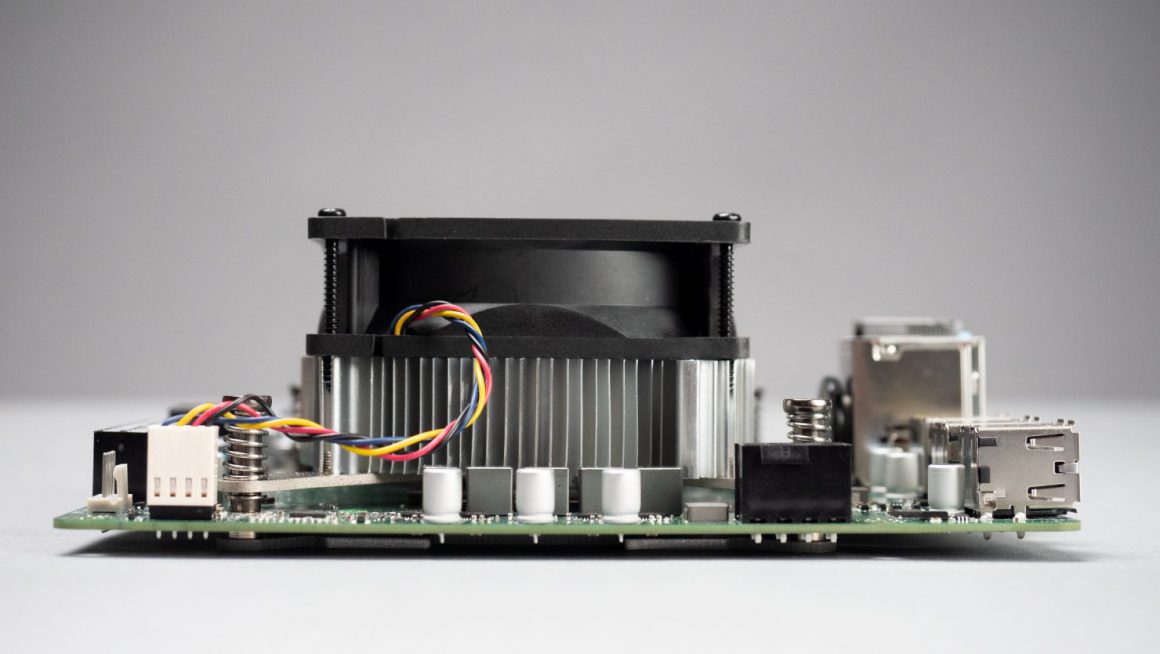 کیت دسکتاپی AMD 4700S