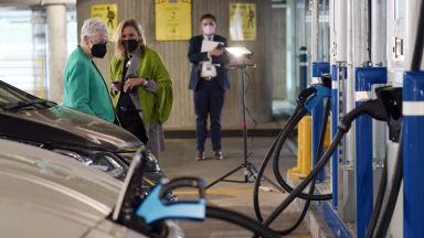 زمان طولانی شارژ باتری – معضل جدید صنعت خودرو الکتریکی