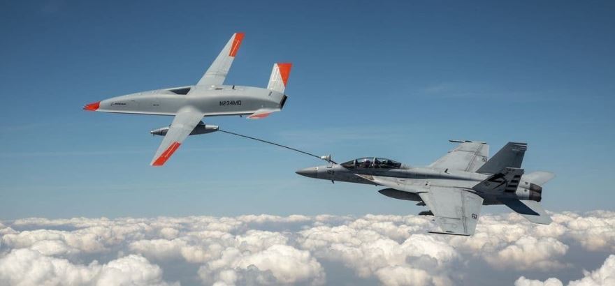 سوختگیری جنگنده از پهپاد برای اولین بار – وظایف جنگنده F-18 کاهش می‌یابد ۱