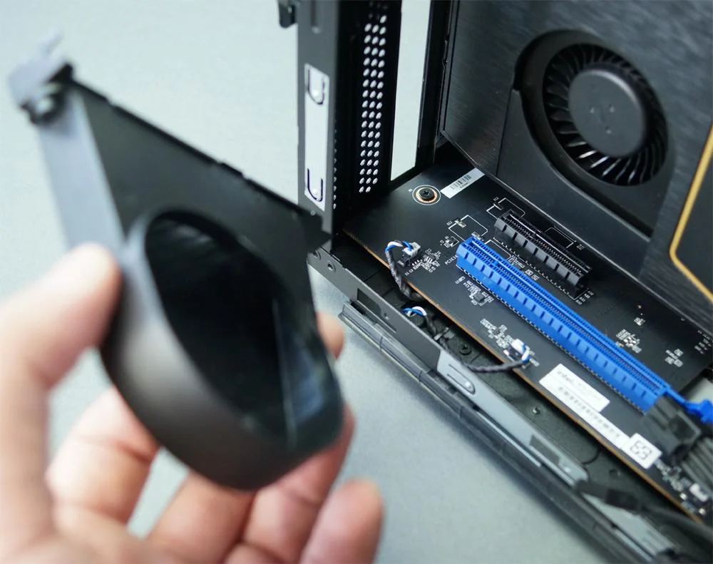 کالبد شکافی رایانه شخصی کوچک Beast Canyon NUC 11 Extreme اینتل