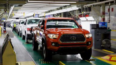 کمبود تراشه دامن گیر بزرگترین خودروساز جهان