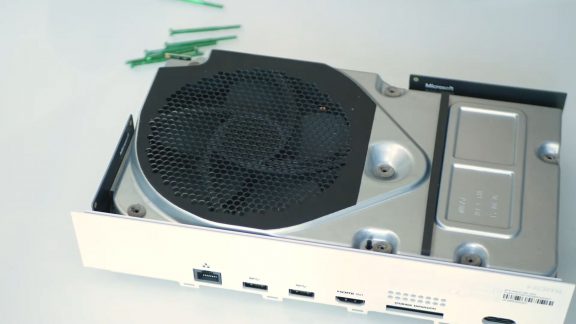 کالبد شکافی Xbox Series S توسط Digital Foundry