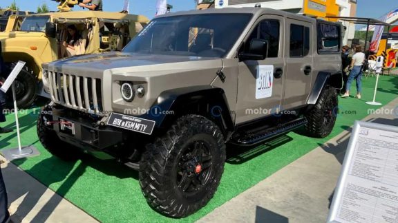 ماشین آفرود Strela روسیه پاسخی به هامر آمریکایی