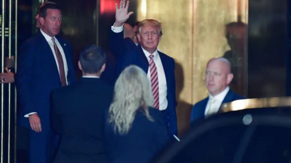 وا نکرده پس فرستاد – شبکه اجتماعی ترامپ به مشکل خورد