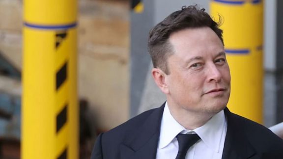 نظر سنجی توییتری - فروش 10 درصد از سهام تسلا برای پرداخت مالیات