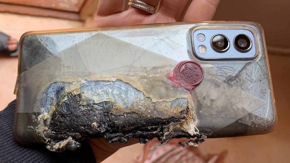 انفجار گوشی هوشمند One Nord 2