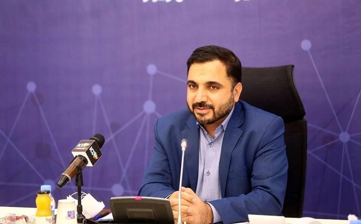 عیسی زارع پور، وزیر ارتباطات