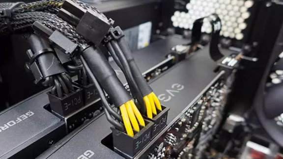 کانکتور برق کارت گرافیک