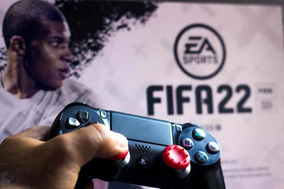 الکترونیک آرتس تغییر نام بازی FIFA