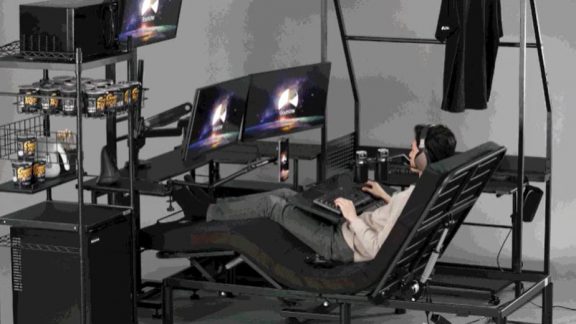 تخت گیمینگ تاشو برای آن‌هایی که نمی‌خواهند تکان بخورند!