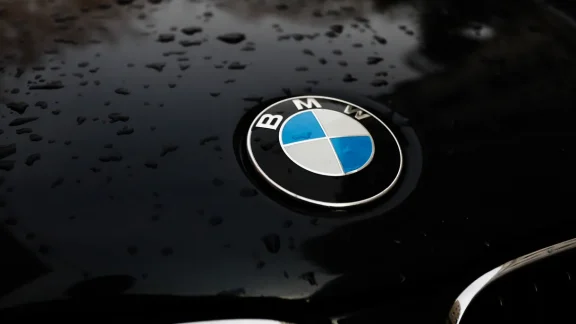 BMW های جدید بدون Android Auto و Apple CarPlay عرضه خواهند شد