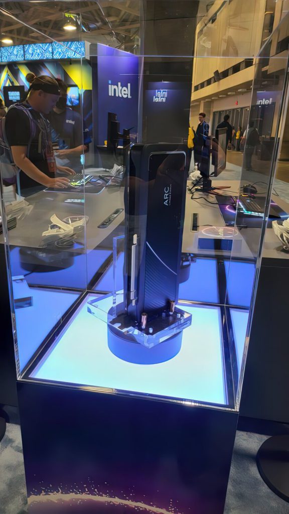 تصویر واقعی کارت گرافیک Arc Alchemist دسکتاپ