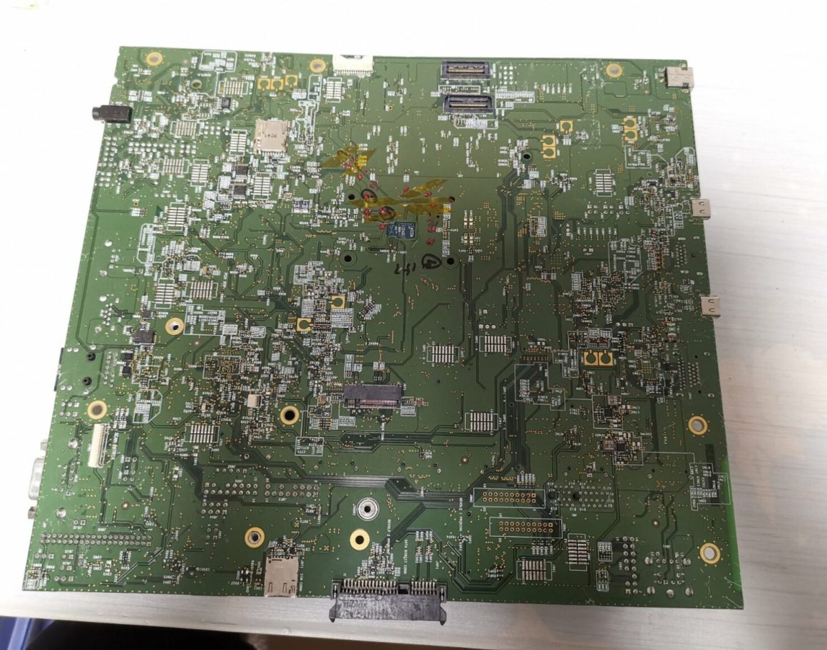 مادربرد تست پردازنده ویژه 10 نانومتری Cannon Lake Y