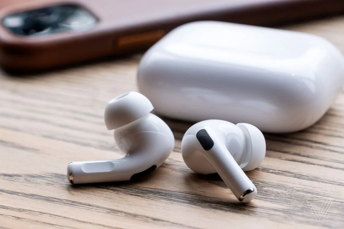 نسل دوم AirPods Pro اپل با کاهش نویز دو برابری رونمایی شد