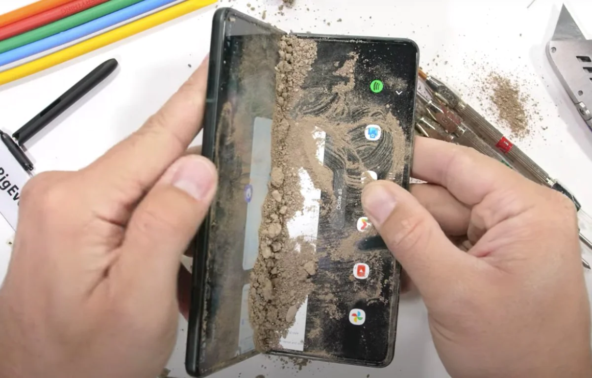 fold cellphone dust resistand