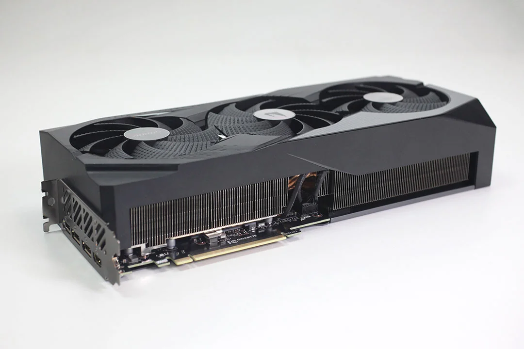 گرافیک RTX 4070 SUPER AORUS Master با TDP 350 وات و کارایی بالاتر از 4070 Ti