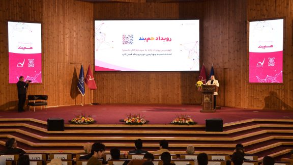 "نکسترا" با هدف انتقال دانش و تجربه برگزار کرد: دوره همی فعالان استارتاپی و هوش مصنوعی در رویداد هم بند