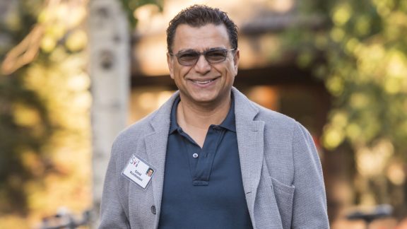 امید کردستانی با شکایت 20 میلیون دلاری، ایلان ماسک و ایکس را به چالش کشید