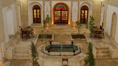 کدام هتل های کرمان را برای اقامت انتخاب کنیم؟