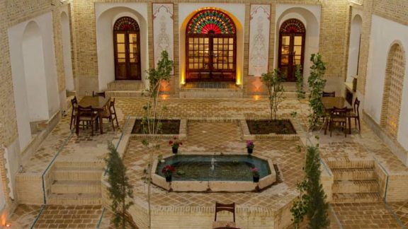 کدام هتل های کرمان را برای اقامت انتخاب کنیم؟