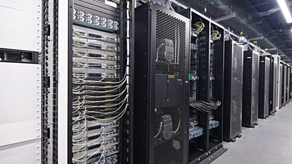 سرورهای هوش مصنوعی Blackwell Ultra GB300 انویدیا