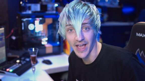 درآمد استریمر